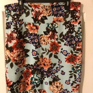 LuLaRoe Cassie